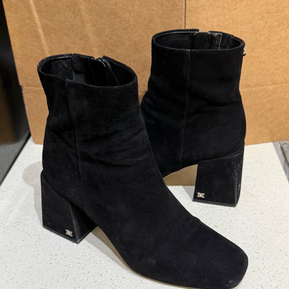 Elegant Black Ankle Boots